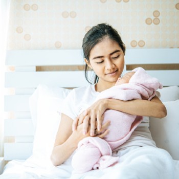 15 Ide Nama Bayi Perempuan Bertema Luar Angkasa