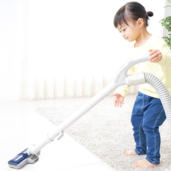 Sambut Tahun Baru, Yuk, Beres-beres Rumah Bersama Anak!
