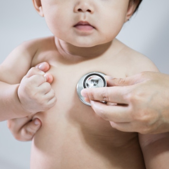 Kalau Bayi Sakit, Ibu yang Minum Obat?