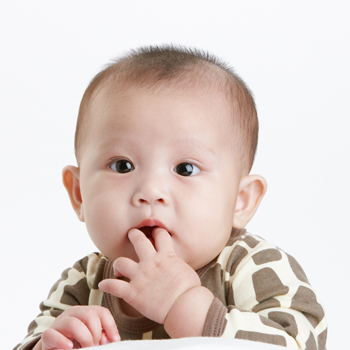 Penyebab Mata Bayi Terlihat Juling