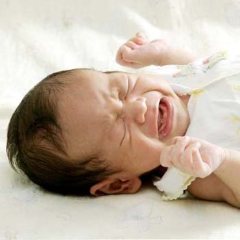 Mengatasi Patah Tulang pada Bayi