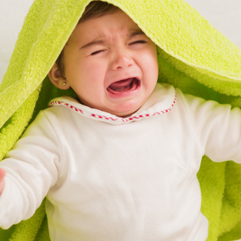 10 Tanda Bayi Terstimulasi Berlebih