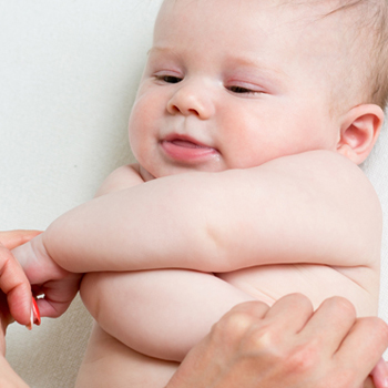 6 Gerakan Ini Bisa Perkuat Otot Bayi