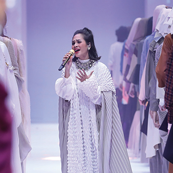 4 Desainer Indonesia Berkolaborasi dengan Wardah dalam Beauty in Velocity