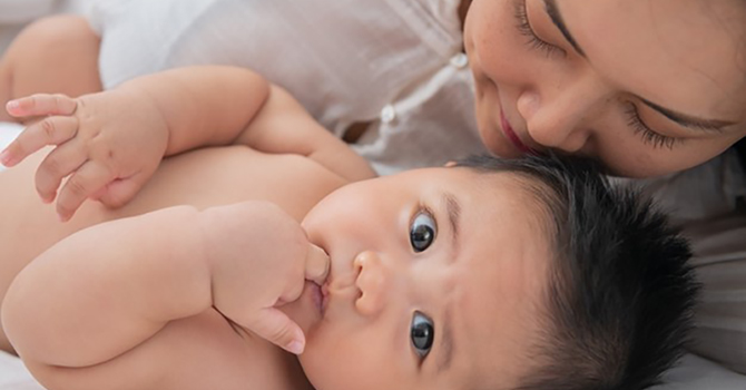 ASI makanan terbaik bayi.