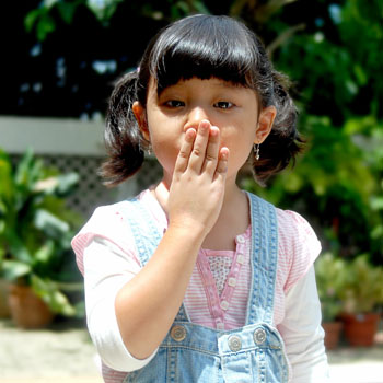 6 Ciri Kuku Sehat Balita dan Cara Merawatnya 