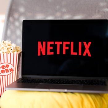 Santai Sejak Ditemani 5 Series Populer Netflix