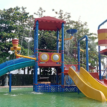Bermain Air di Dupan Water Park Pekalongan