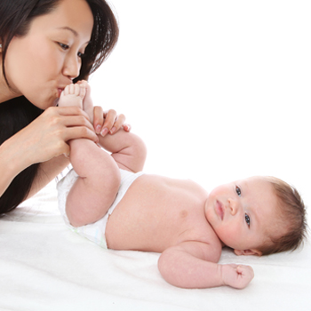 10 Ekspresi Bayi yang Bisa Dibaca dan Cara Menanggapinya