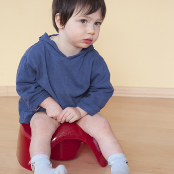 3 Masalah saat Balita Belajar Toilet Training