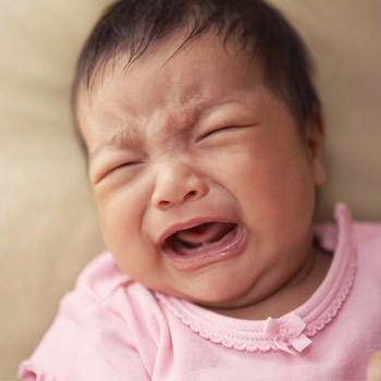 9 Cara Paling Ampuh Meredakan Tangis Bayi