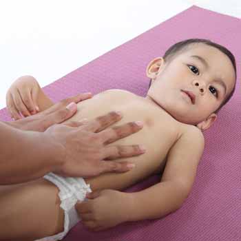Pijat Ampuh Mengatasi Flu Bayi