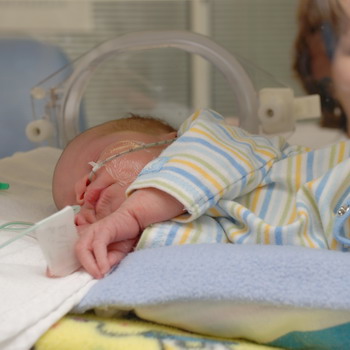 4 Gangguan yang Membuat Bayi Harus Masuk NICU