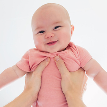Stimulasi Sistem Vestibular Bayi