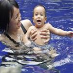 Bayi Pun Bisa Diajak Berenang