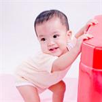 10 tahap penting perkembangan bayi  