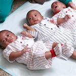 Menangani Bayi Kembar Baru Lahir 