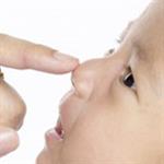 Alasan Balita Senang Memasukkan Benda ke Dalam Hidung