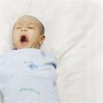 Membedong Bayi, Kuno atau Perlu?