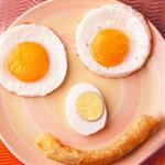 Memberi Bayi Telur.