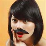 Wanita Pun Bisa Berkumis!