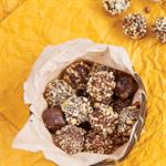 Bola Cokelat Kacang