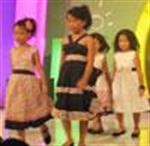 Model Catwalk ala Bubble Girl