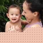 Manfaat Menggendong Bayi