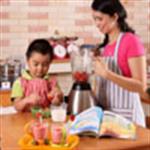 Tips Mengajak Balita Memasak di Dapur